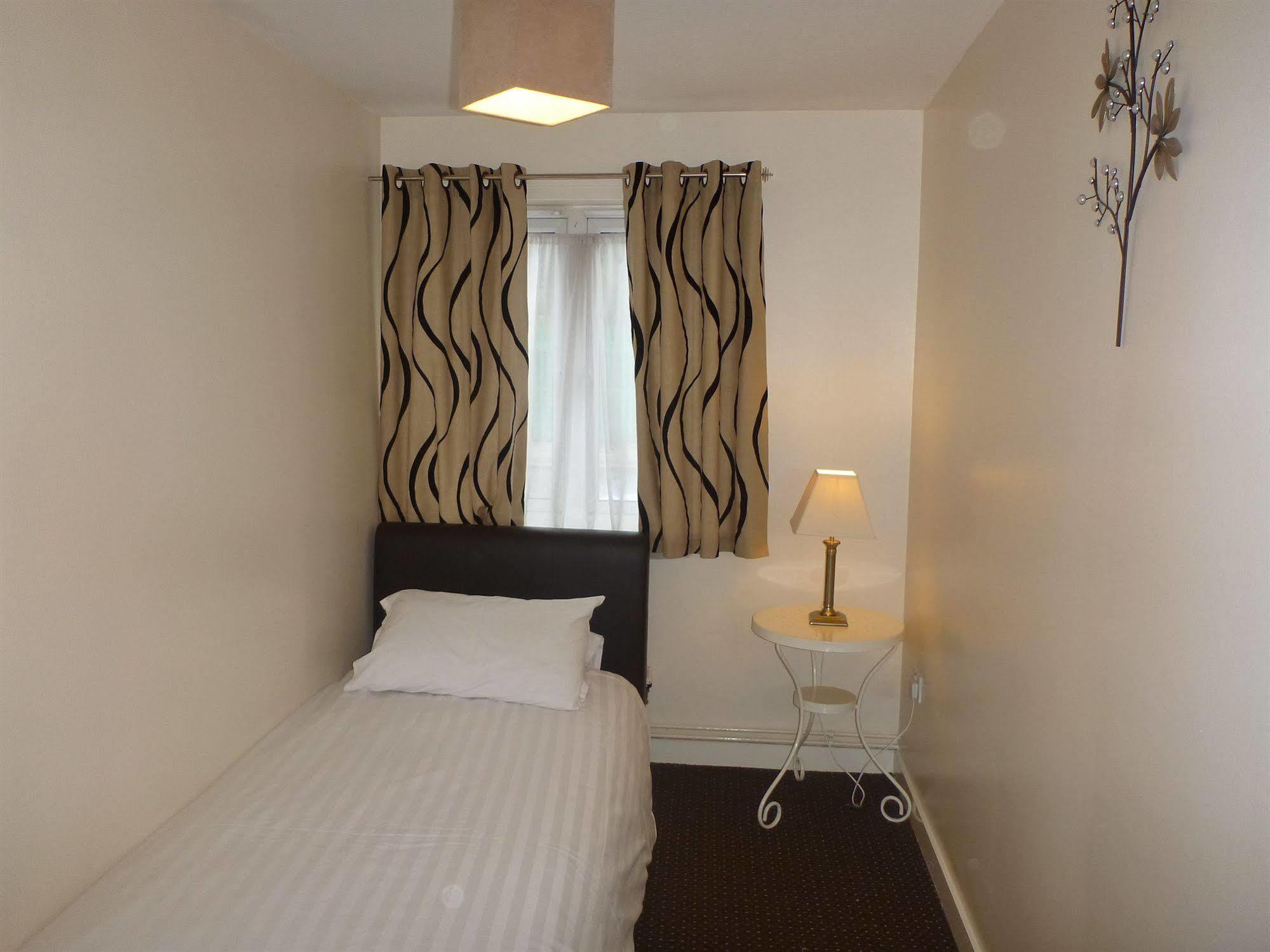 Oyo Arinza Apartments, Liverpool Zewnętrze zdjęcie