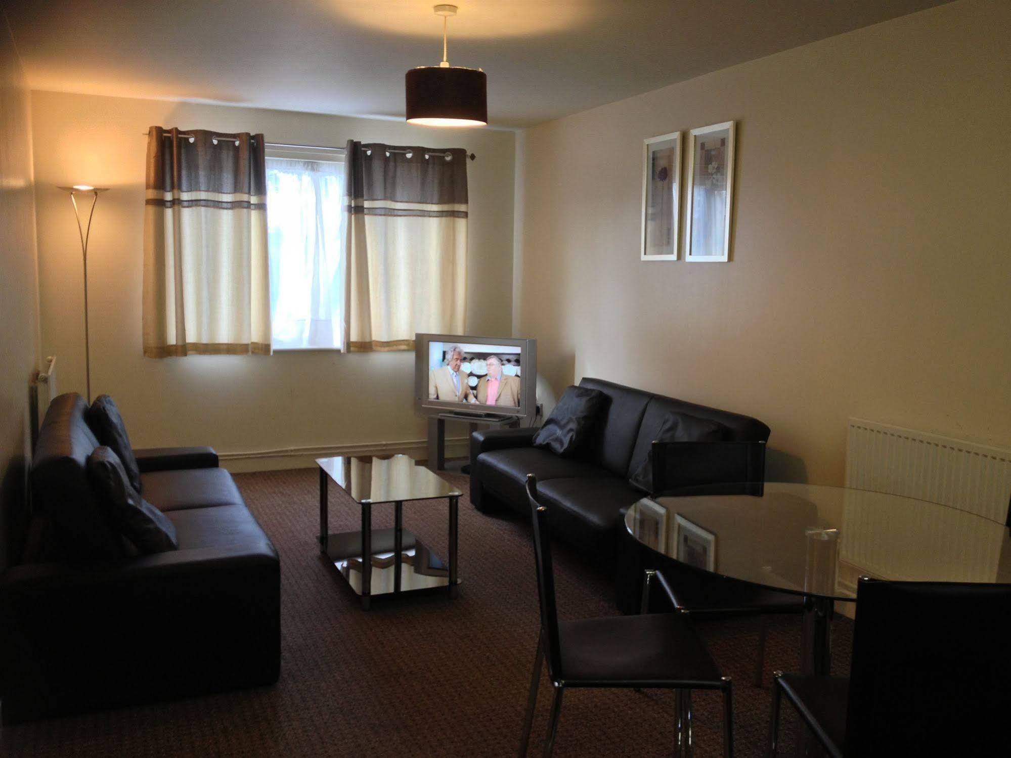 Oyo Arinza Apartments, Liverpool Zewnętrze zdjęcie